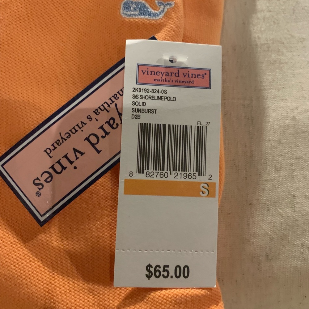 Vineyard Vines short sleeve top.